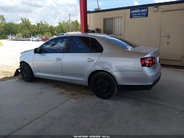 Volkswagen Jetta S