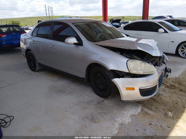 Salvage Volkswagen Jetta Image