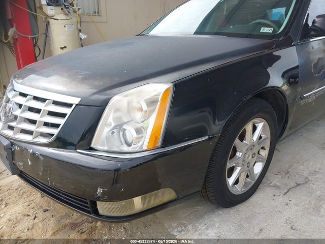 Cadillac DTS 1sh