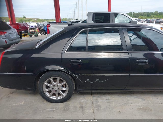 Cadillac DTS 1sh