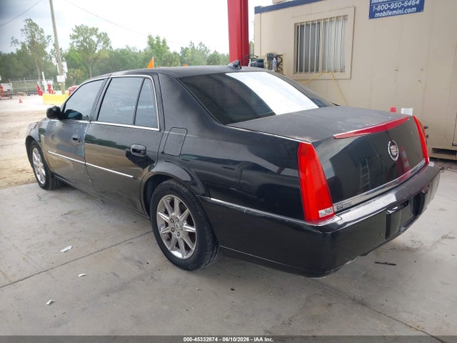 Cadillac DTS 1sh