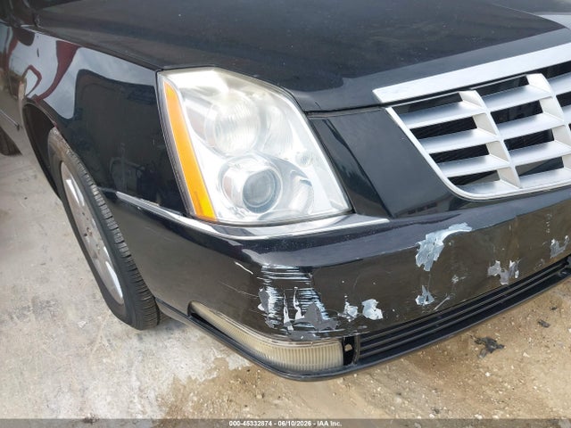 Cadillac DTS 1sh