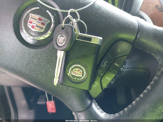 Cadillac DTS 1sh