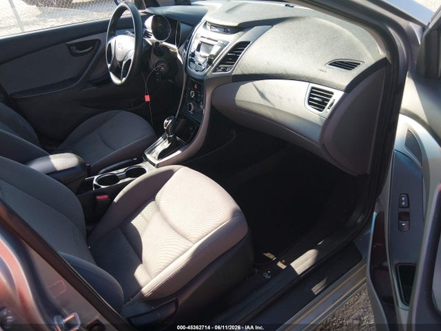 Hyundai ELANTRA Se