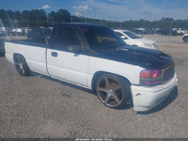 Salvage GMC Sierra 1500 Image