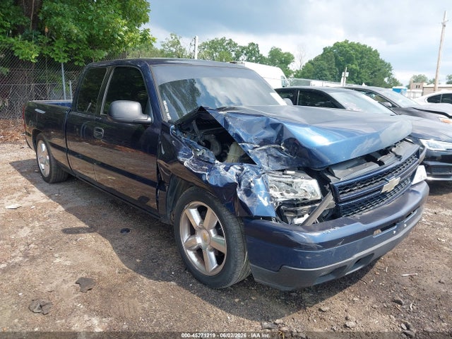 Salvage Chevrolet Silverado 1500 Image