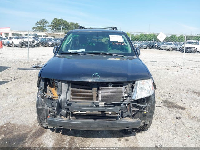 Nissan Pathfinder S