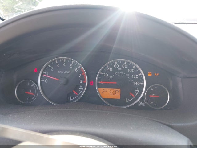 Nissan Pathfinder S