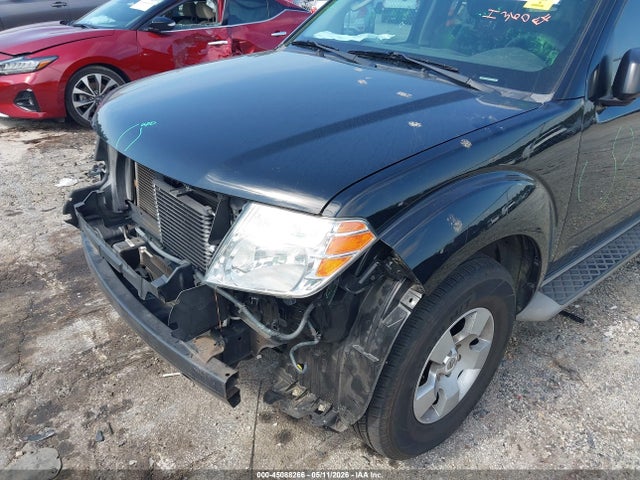 Nissan Pathfinder S