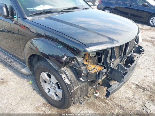 Nissan Pathfinder S