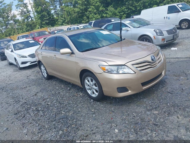 Salvage Toyota Camry Image