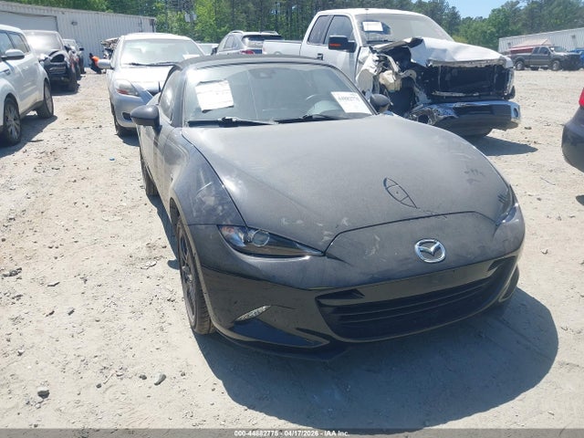 Salvage Mazda MX-5 Miata Image