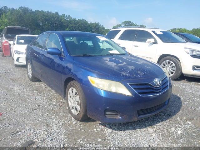 Salvage Toyota Camry Image