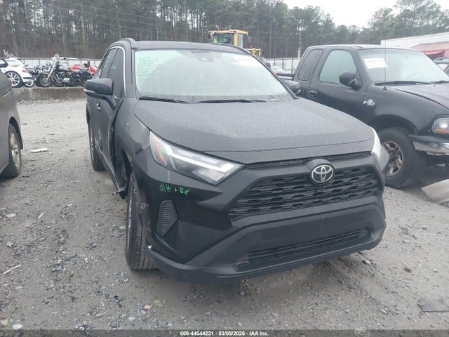 Salvage Toyota RAV4 Image