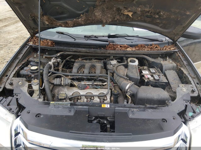 Ford Taurus X Eddie Bauer