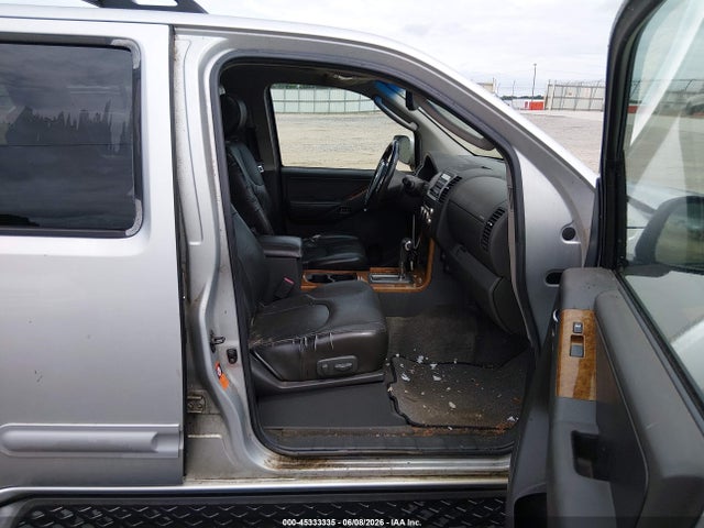 Nissan Pathfinder Le