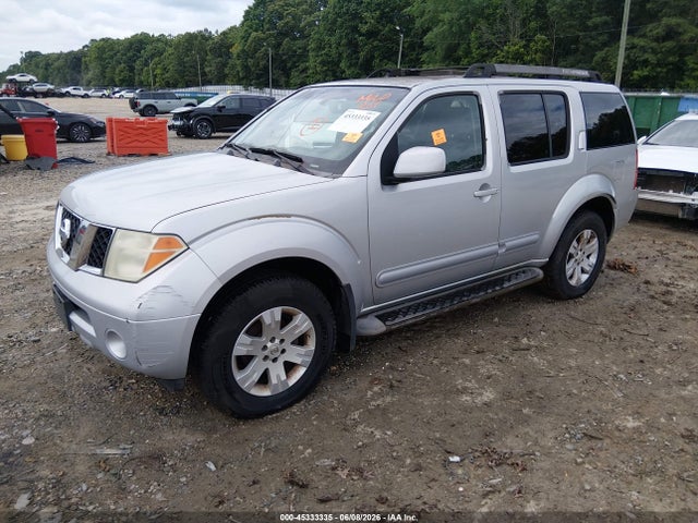 Nissan Pathfinder Le