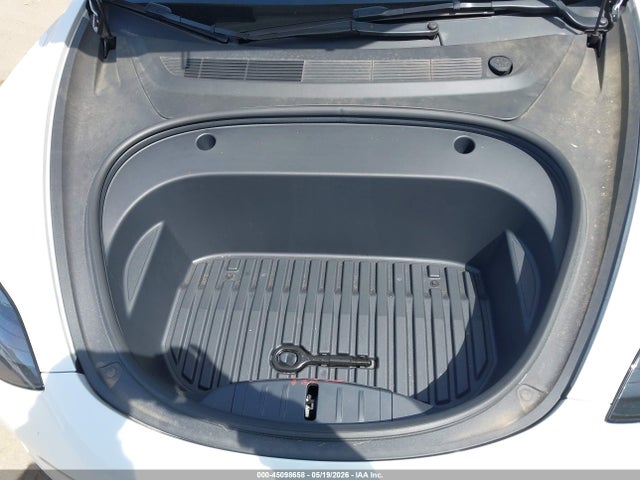 Tesla Model 3 Rear-wheel Drive