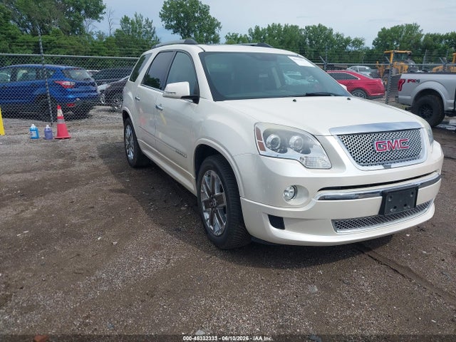 Salvage GMC Acadia Image