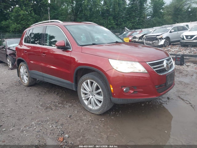 Salvage Volkswagen Tiguan Image