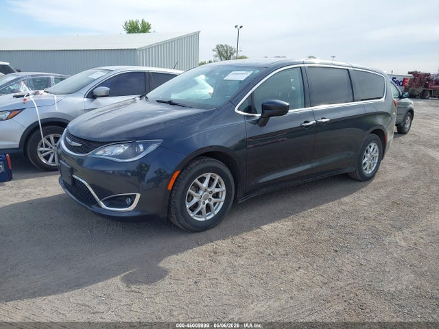 Chrysler Pacifica Touring