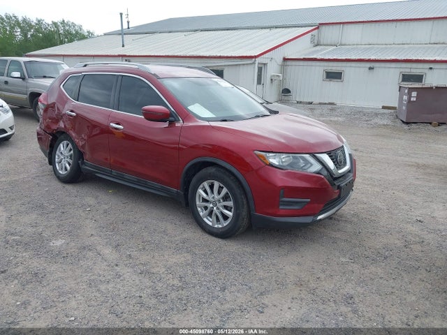 Salvage Nissan Rogue Image