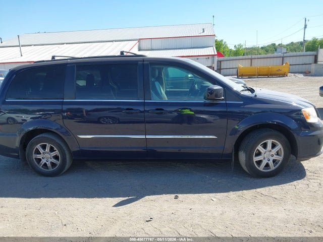 Chrysler Town & Country Touring