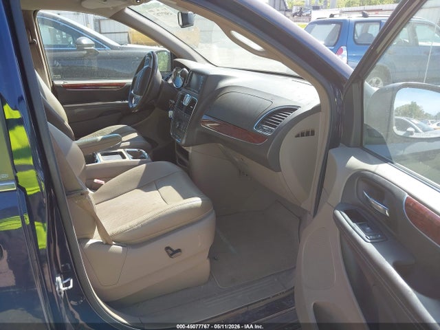 Chrysler Town & Country Touring