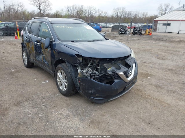 Salvage Nissan Rogue Image
