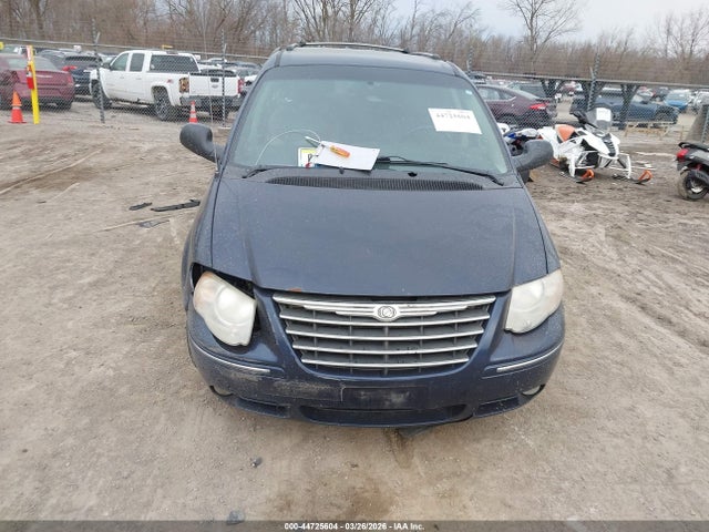 Chrysler Town & Country Limited
