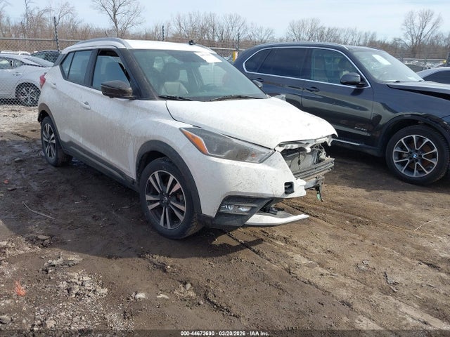 Salvage Nissan Kicks Image
