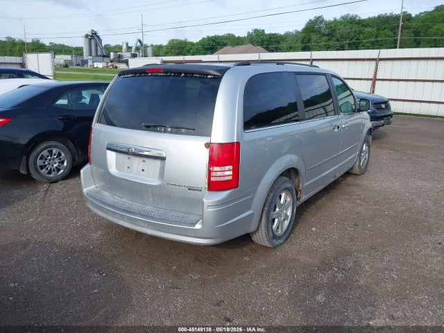 Chrysler Town & Country Touring