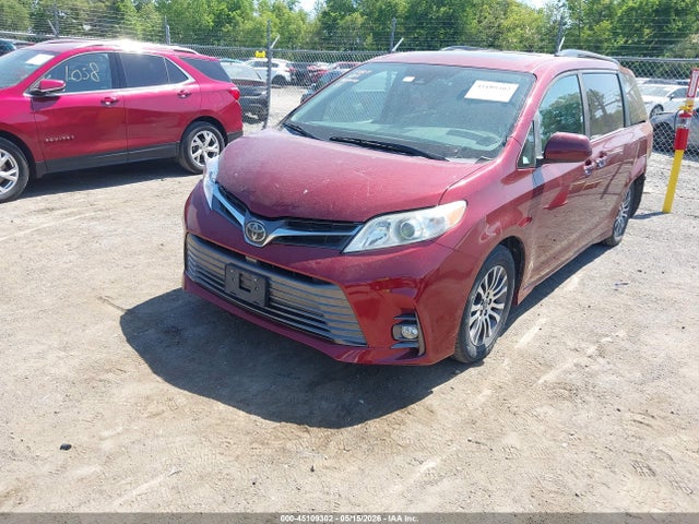Toyota Sienna Xle