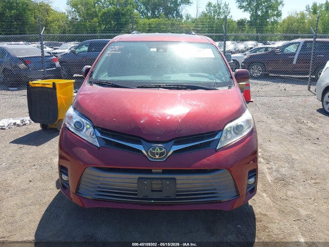 Toyota Sienna Xle
