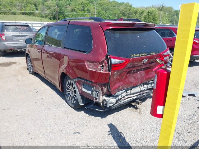 Toyota Sienna Xle