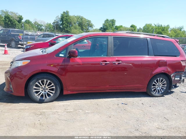 Toyota Sienna Xle
