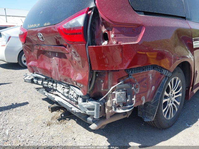 Toyota Sienna Xle