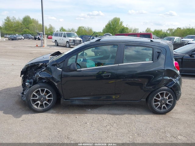 Chevrolet Spark 2lt Auto