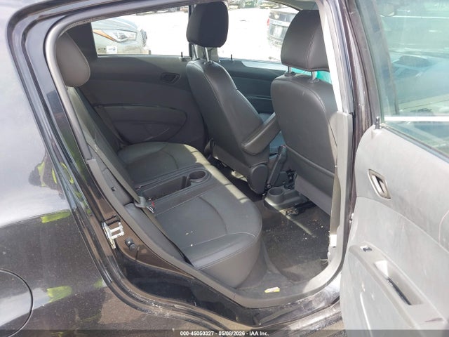 Chevrolet Spark 2lt Auto