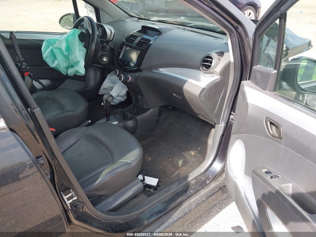 Chevrolet Spark 2lt Auto