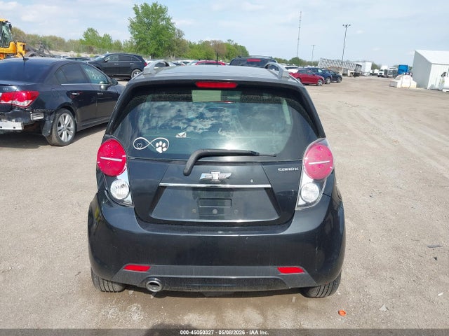 Chevrolet Spark 2lt Auto