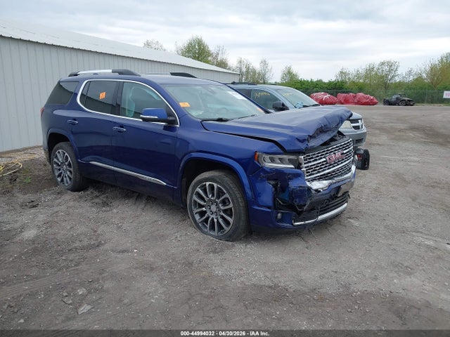 Salvage GMC Acadia Image