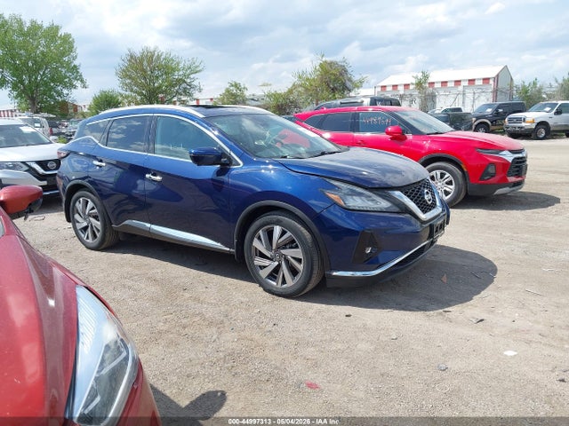 Salvage Nissan Murano Image