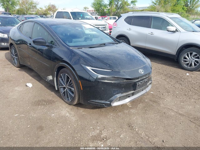 Salvage Toyota Prius Image
