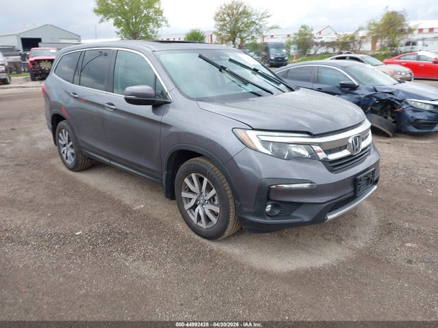 Salvage Honda Pilot Image