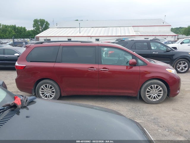 Toyota Sienna Xle 8 Passenger
