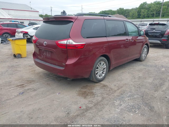 Toyota Sienna Xle 8 Passenger