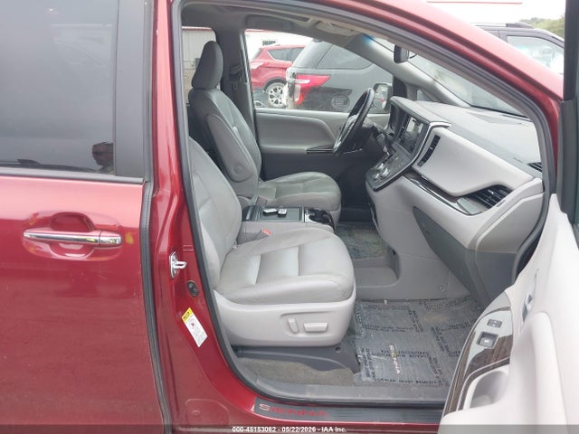 Toyota Sienna Xle 8 Passenger