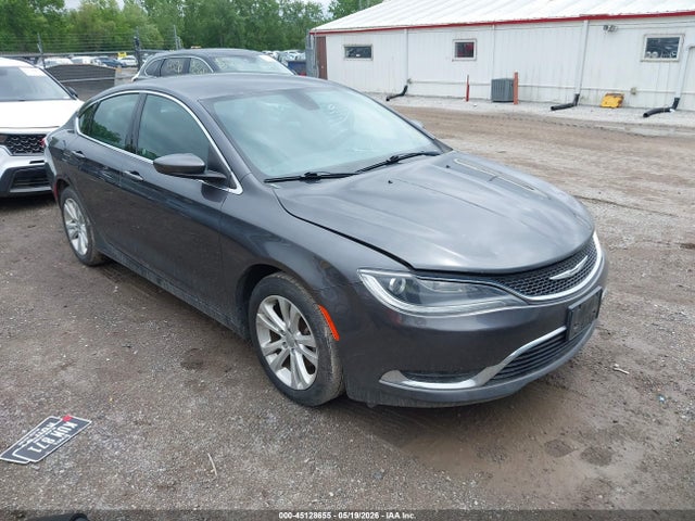 Salvage Chrysler 200 Image