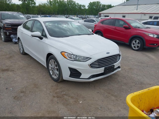Salvage Ford Fusion Image